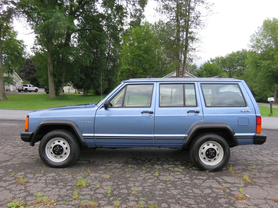 1989 Jeep XJ Cherokee - Image 3 of 31