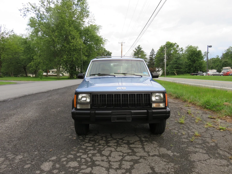 1989 Jeep XJ Cherokee - Image 9 of 31