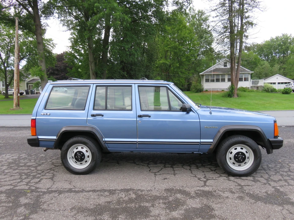 1989 Jeep XJ Cherokee - Image 7 of 31