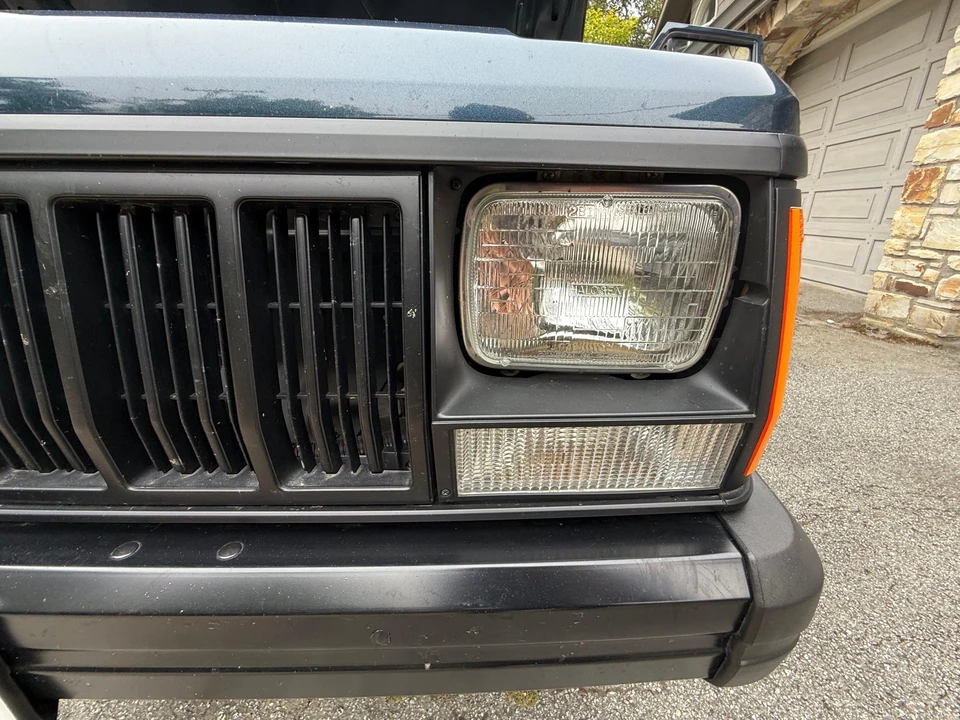 1989 Jeep XJ Cherokee - Image 19 of 31