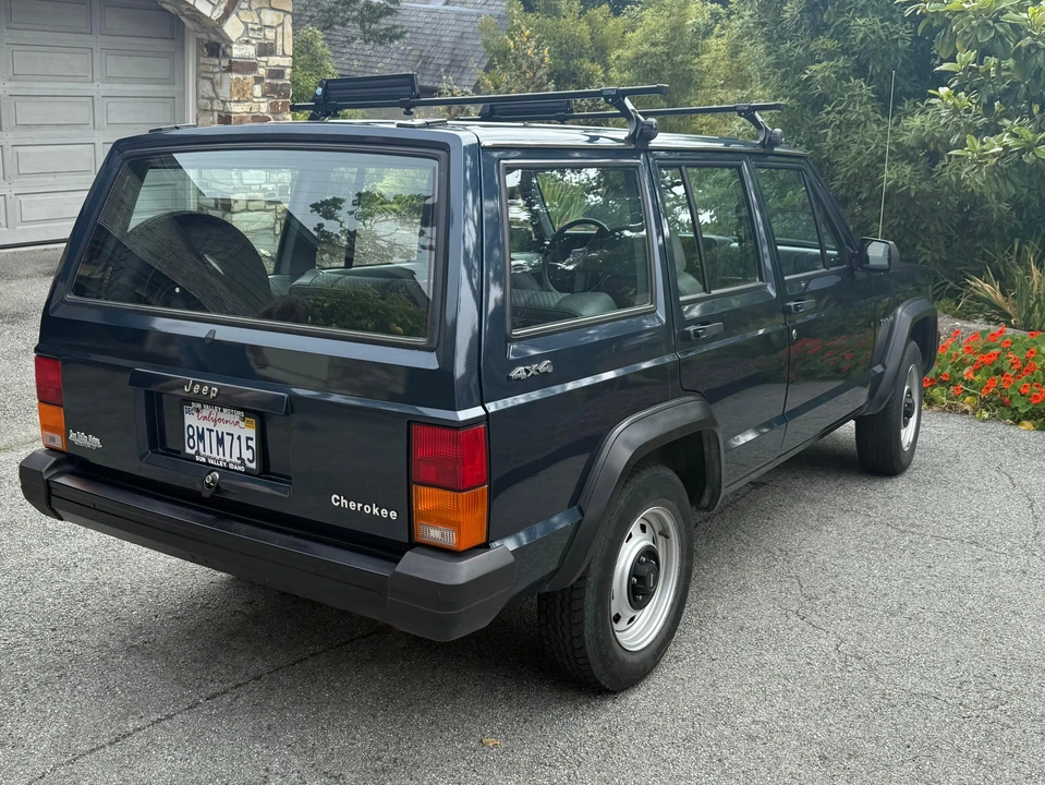 1989 Jeep XJ Cherokee - Image 13 of 31
