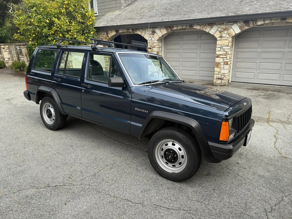 1989 Jeep XJ Cherokee - Image 14 of 31