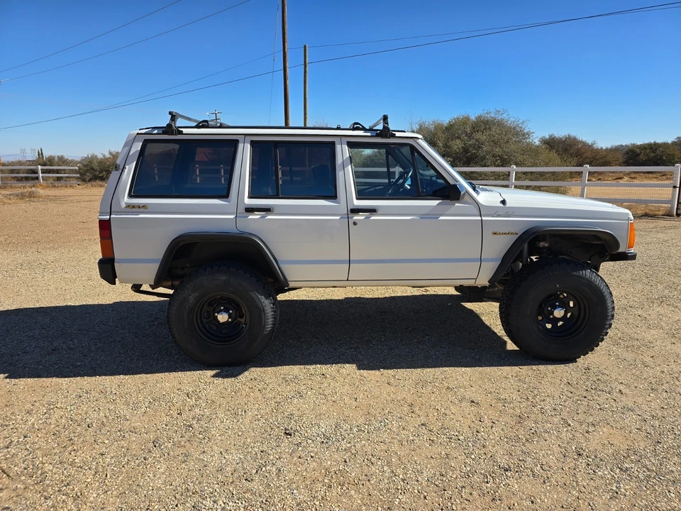 1989 Jeep XJ Cherokee - Image 2 of 11