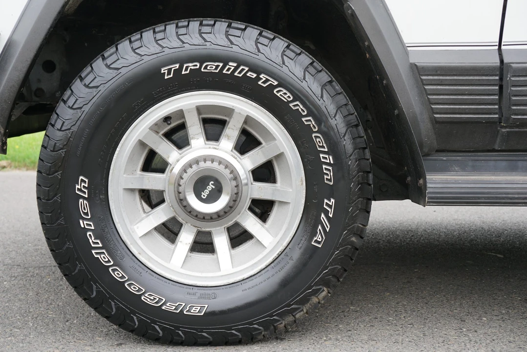 1989 Jeep XJ Cherokee - Image 23 of 31