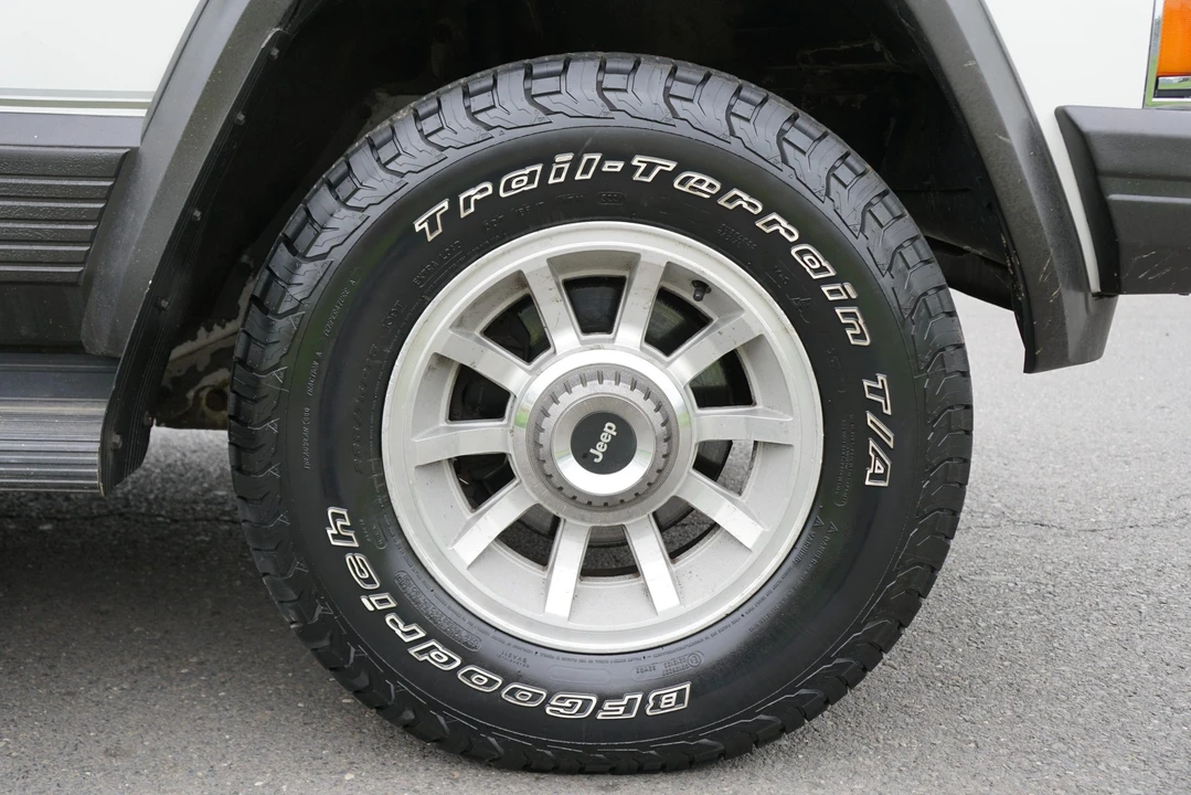 1989 Jeep XJ Cherokee - Image 24 of 31