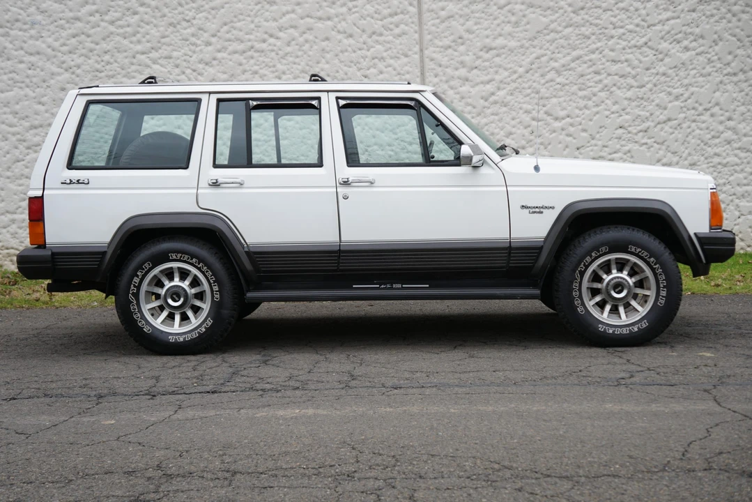 1989 Jeep XJ Cherokee - Image 5 of 31