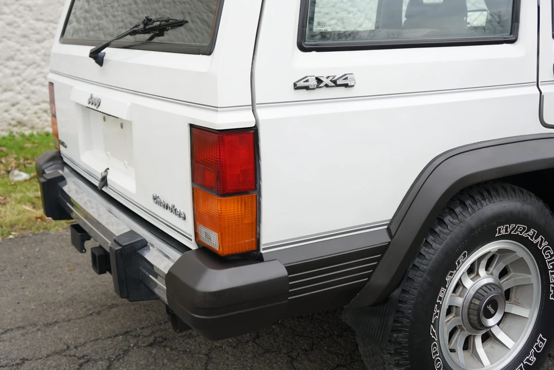 1989 Jeep XJ Cherokee - Image 17 of 31