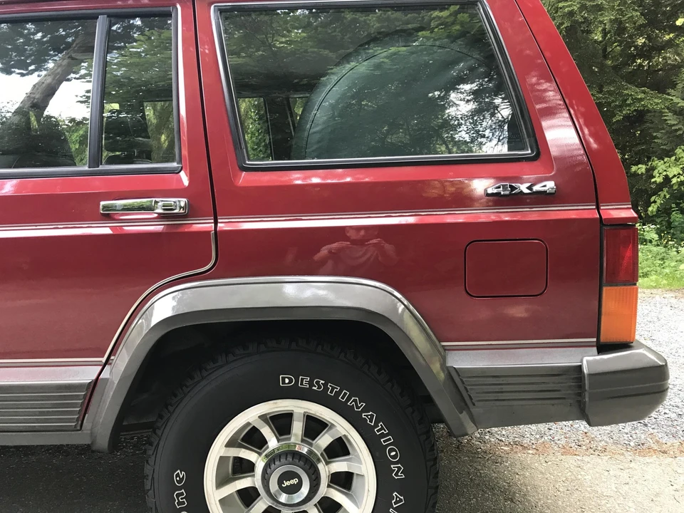 1989 Jeep XJ Cherokee - Image 17 of 31
