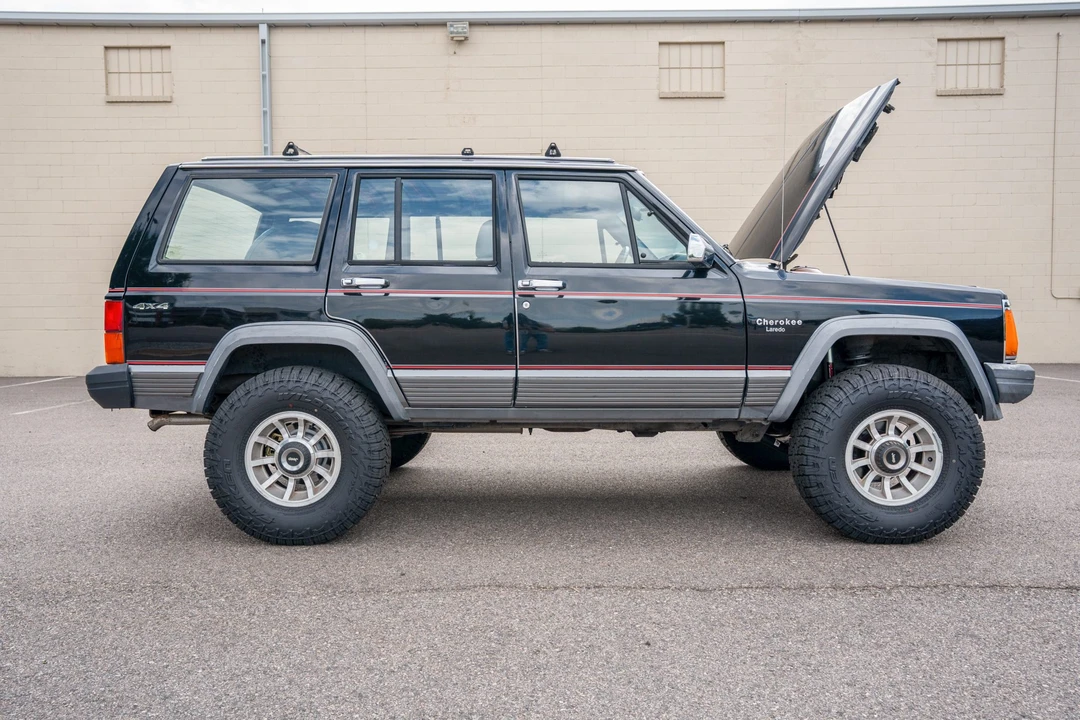 1989 Jeep XJ Cherokee - Image 14 of 31