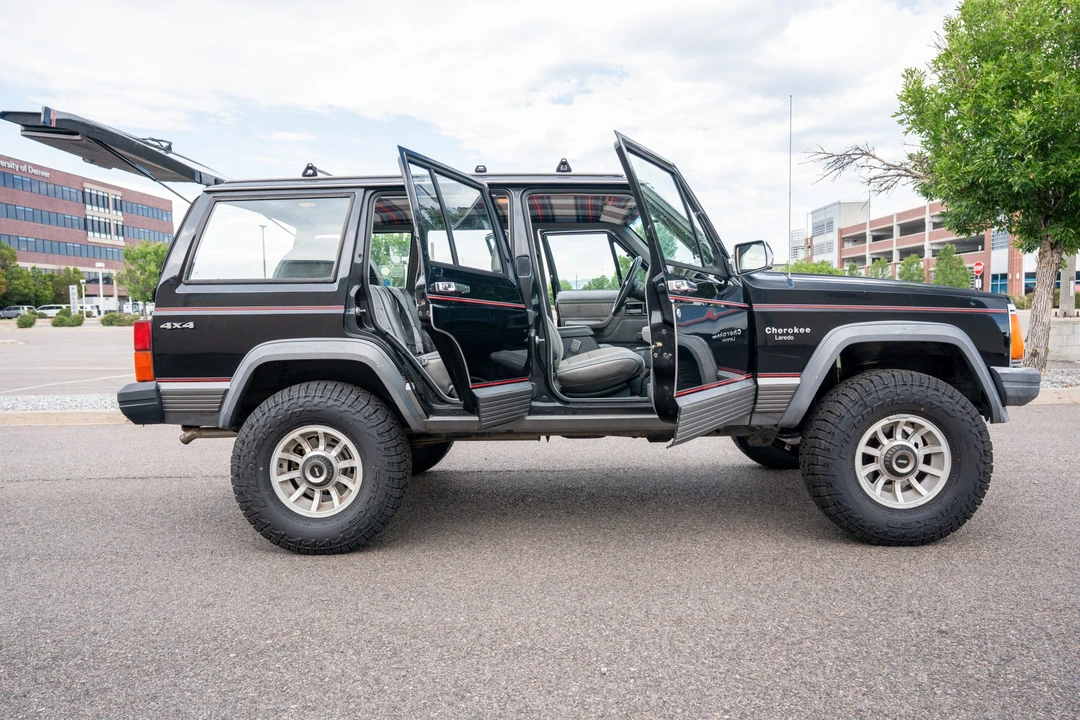 1989 Jeep XJ Cherokee - Image 23 of 31