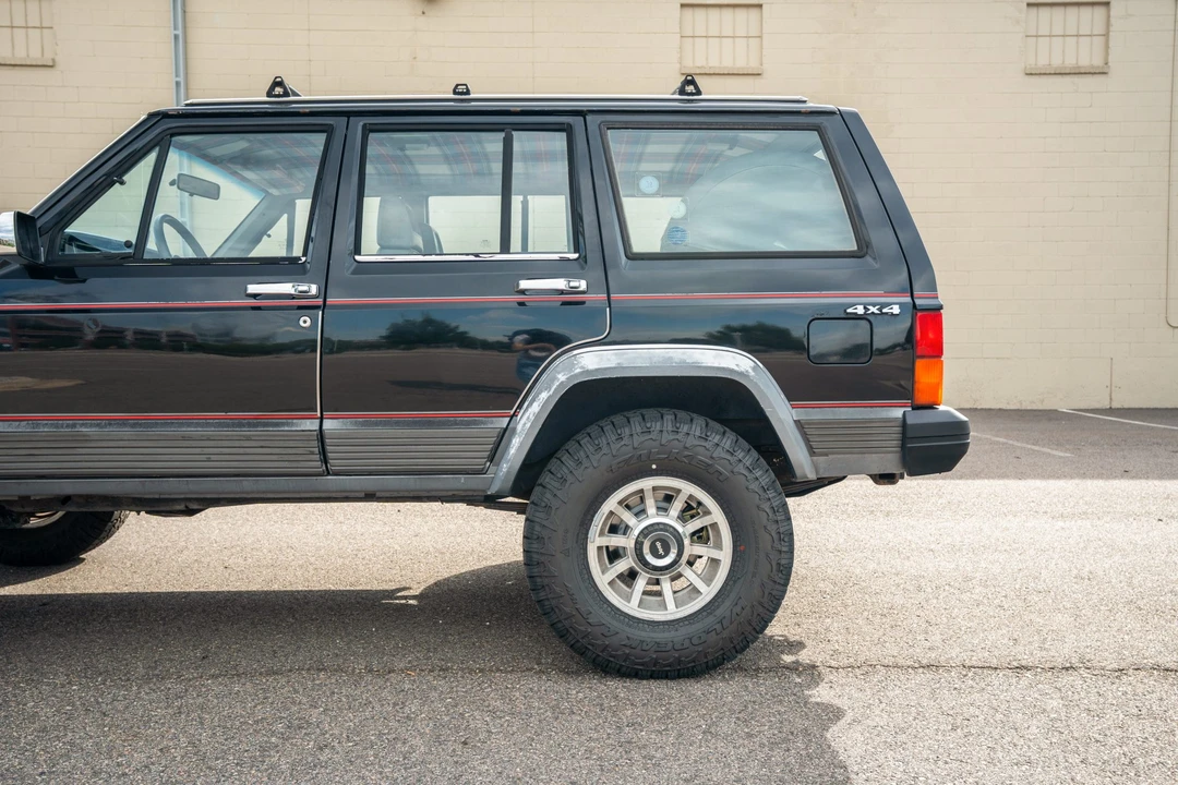 1989 Jeep XJ Cherokee - Image 29 of 31
