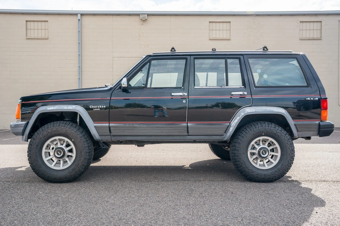 1989 Jeep XJ Cherokee - Image 3 of 31