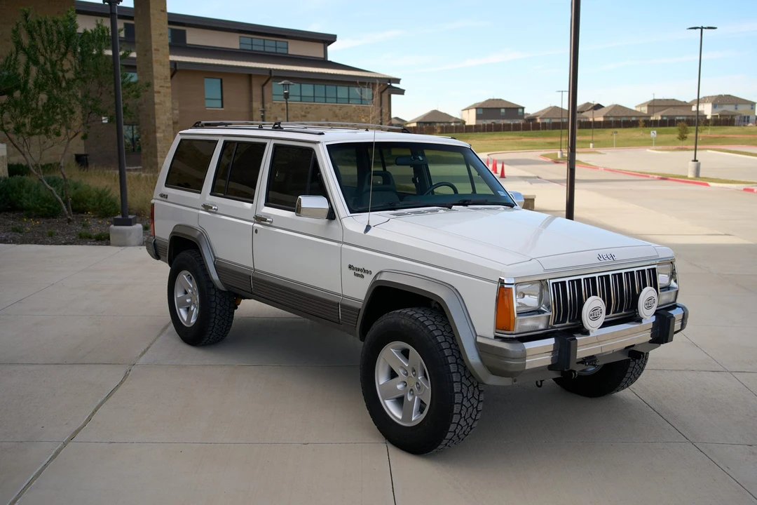 1989 Jeep XJ Cherokee - Image 11 of 31