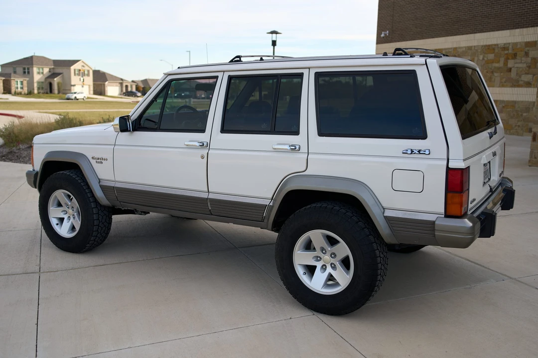 1989 Jeep XJ Cherokee - Image 4 of 31
