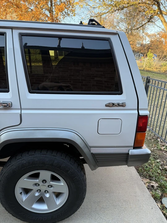 1989 Jeep XJ Cherokee - Image 15 of 31