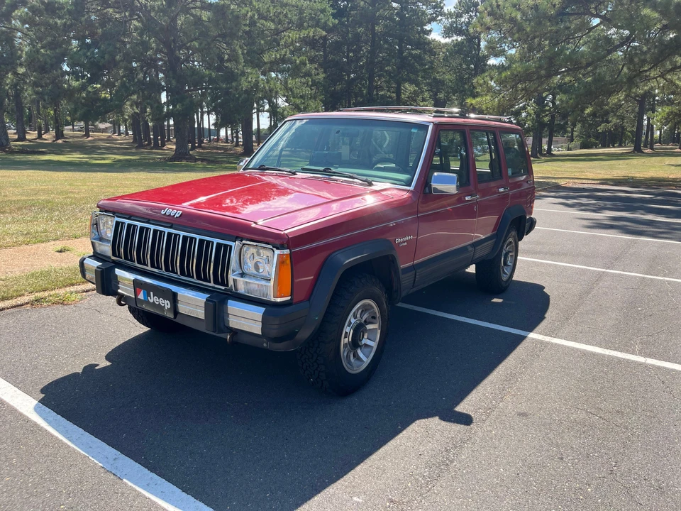 1989 Jeep XJ Cherokee - Image 10 of 31