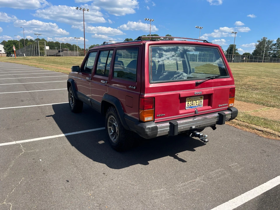 1989 Jeep XJ Cherokee - Image 16 of 31