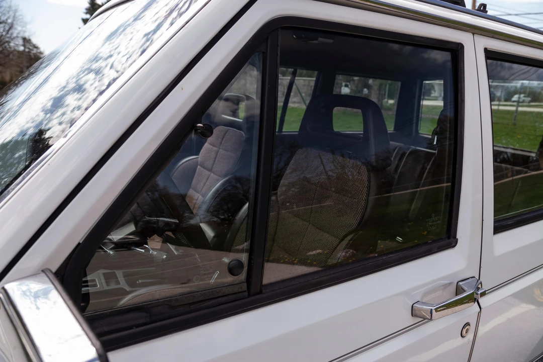 1989 Jeep XJ Cherokee - Image 15 of 31