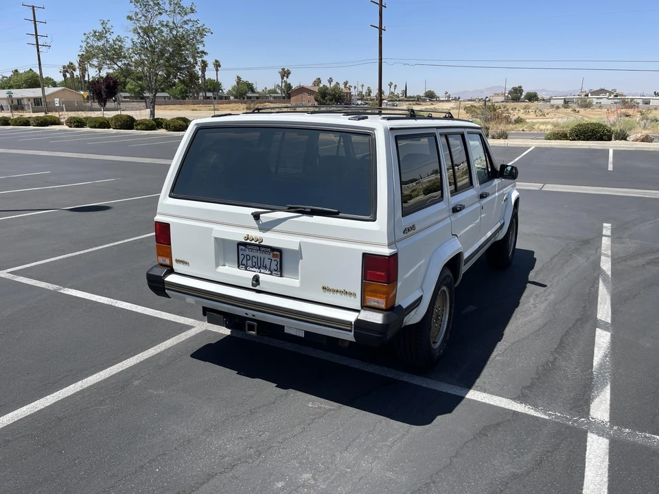 1989 Jeep XJ Cherokee - Image 10 of 31