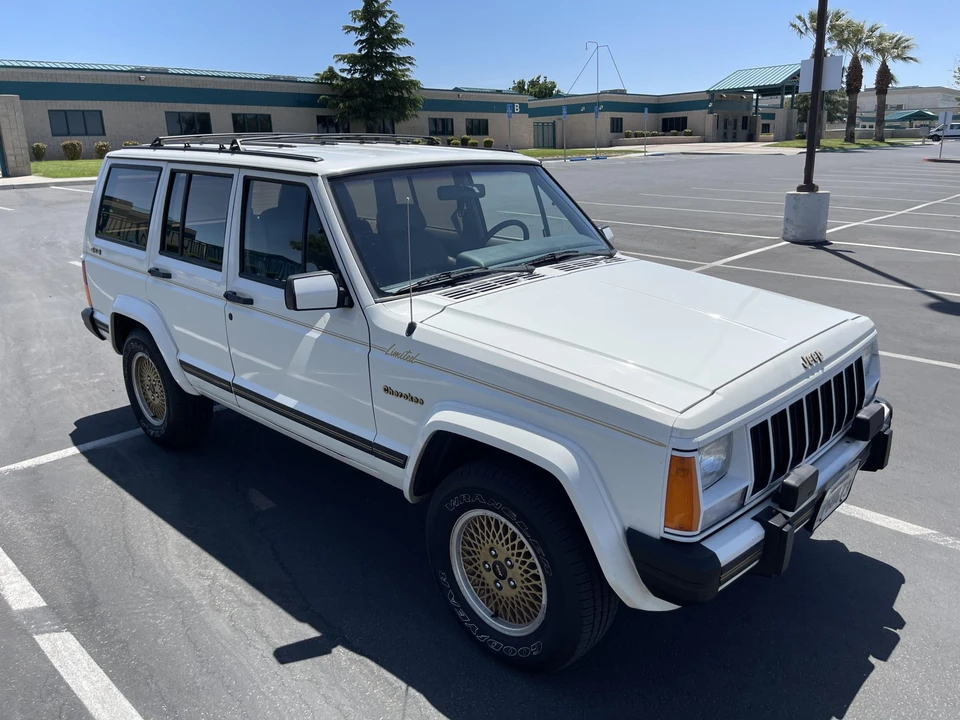 1989 Jeep XJ Cherokee - Image 12 of 31