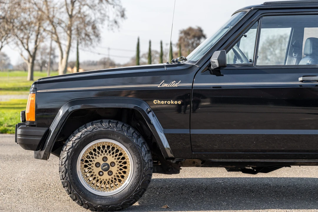 1989 Jeep XJ Cherokee - Image 12 of 31