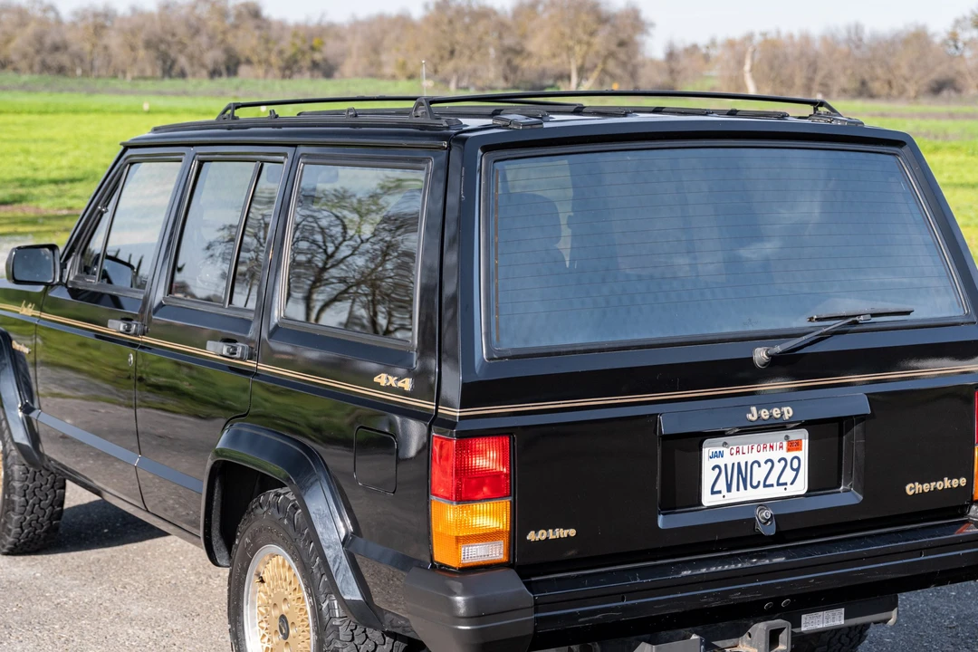 1989 Jeep XJ Cherokee - Image 15 of 31