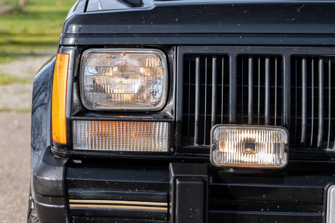 1989 Jeep XJ Cherokee - Image 22 of 31
