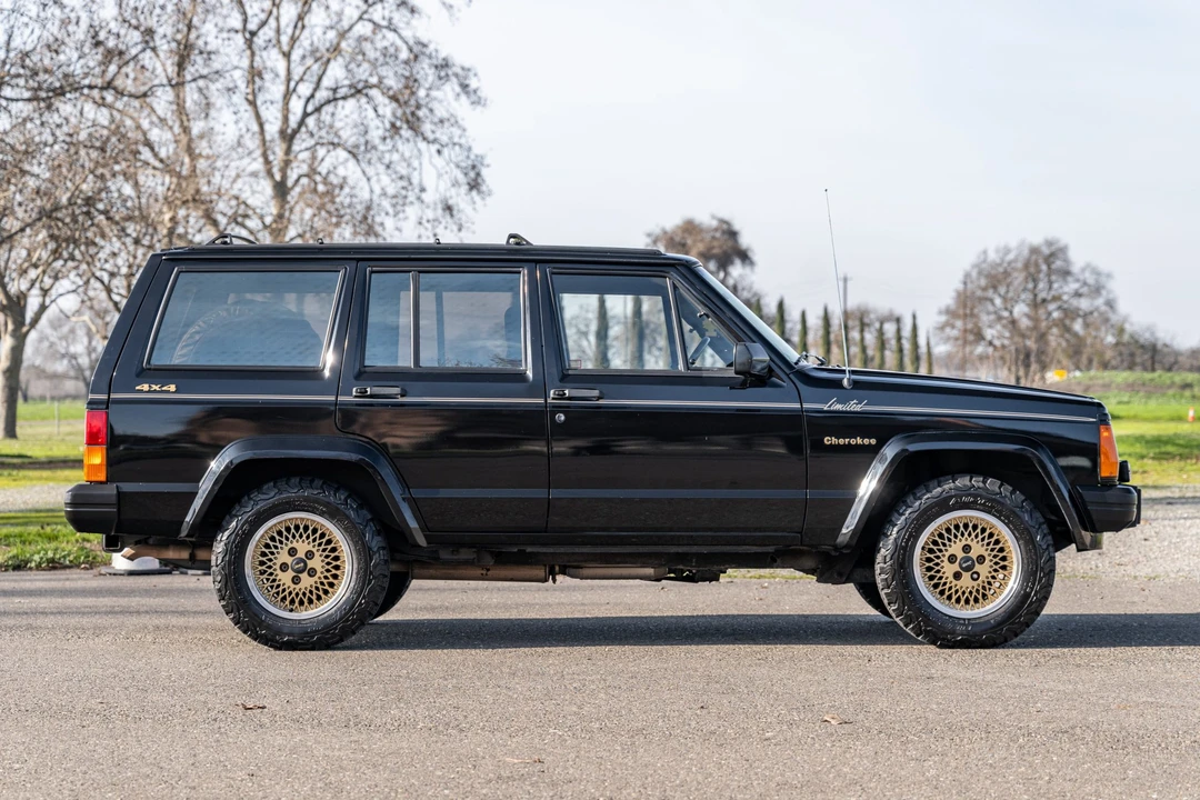 1989 Jeep XJ Cherokee - Image 8 of 31