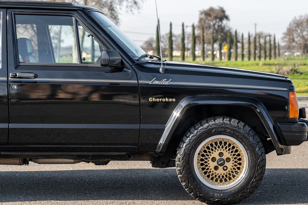 1989 Jeep XJ Cherokee - Image 20 of 31