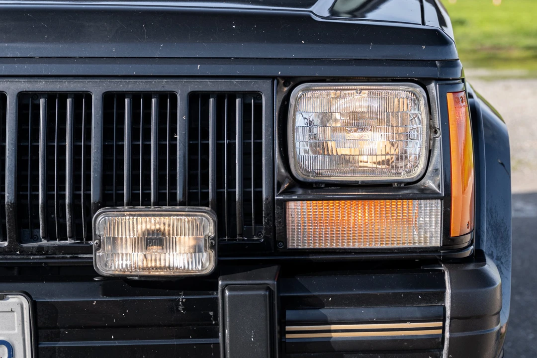 1989 Jeep XJ Cherokee - Image 23 of 31