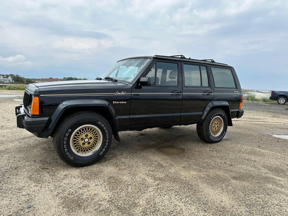 1989 Jeep XJ Cherokee - Image 9 of 31