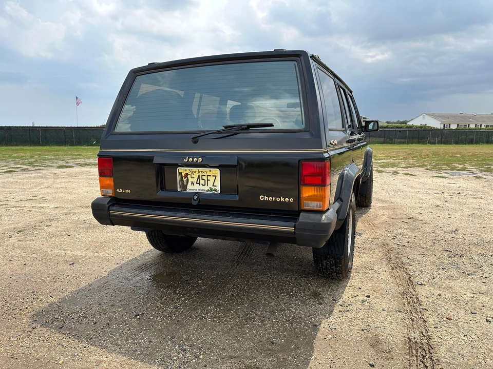 1989 Jeep XJ Cherokee - Image 14 of 31