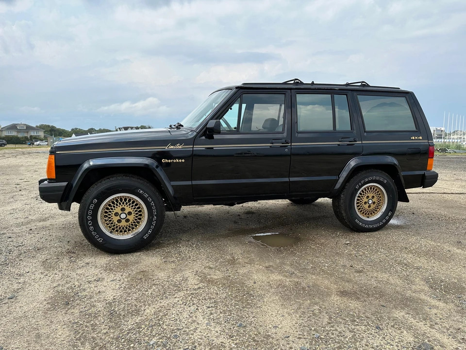 1989 Jeep XJ Cherokee - Image 10 of 31