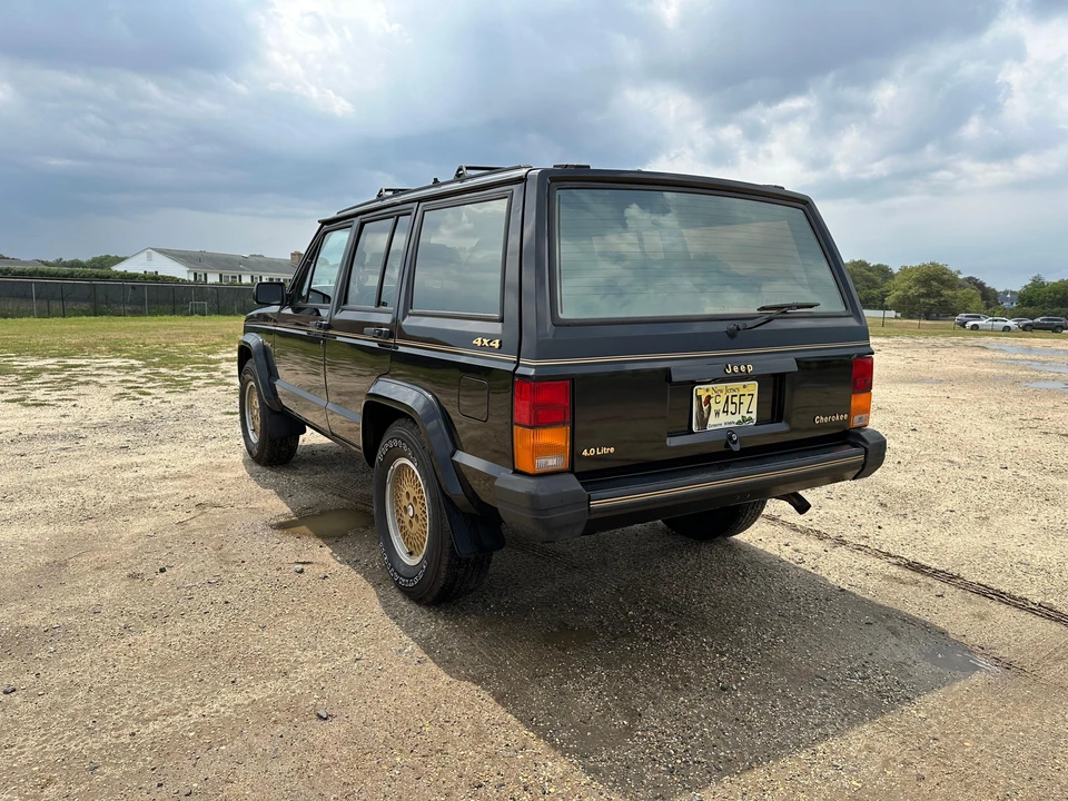 1989 Jeep XJ Cherokee - Image 13 of 31