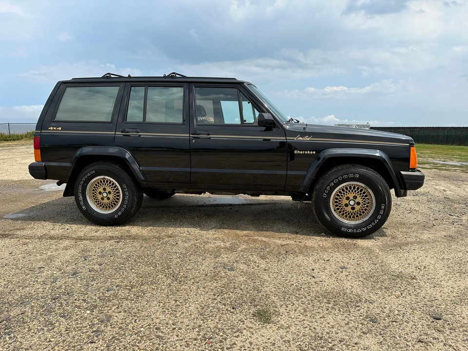 1989 Jeep XJ Cherokee - Image 18 of 31