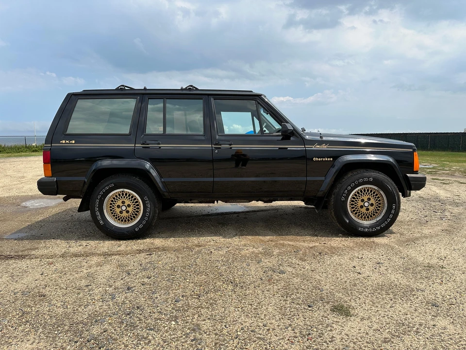 1989 Jeep XJ Cherokee - Image 17 of 31