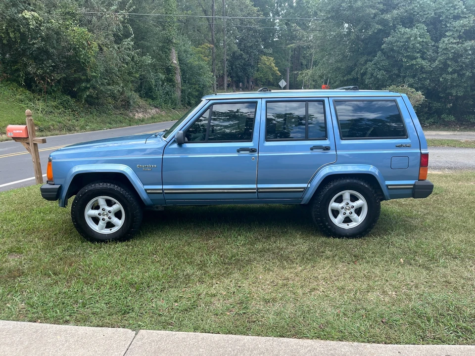 1989 Jeep XJ Cherokee - Image 14 of 31