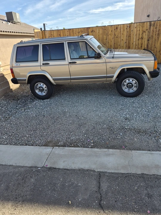 1989 Jeep XJ Cherokee - Image 7 of 31