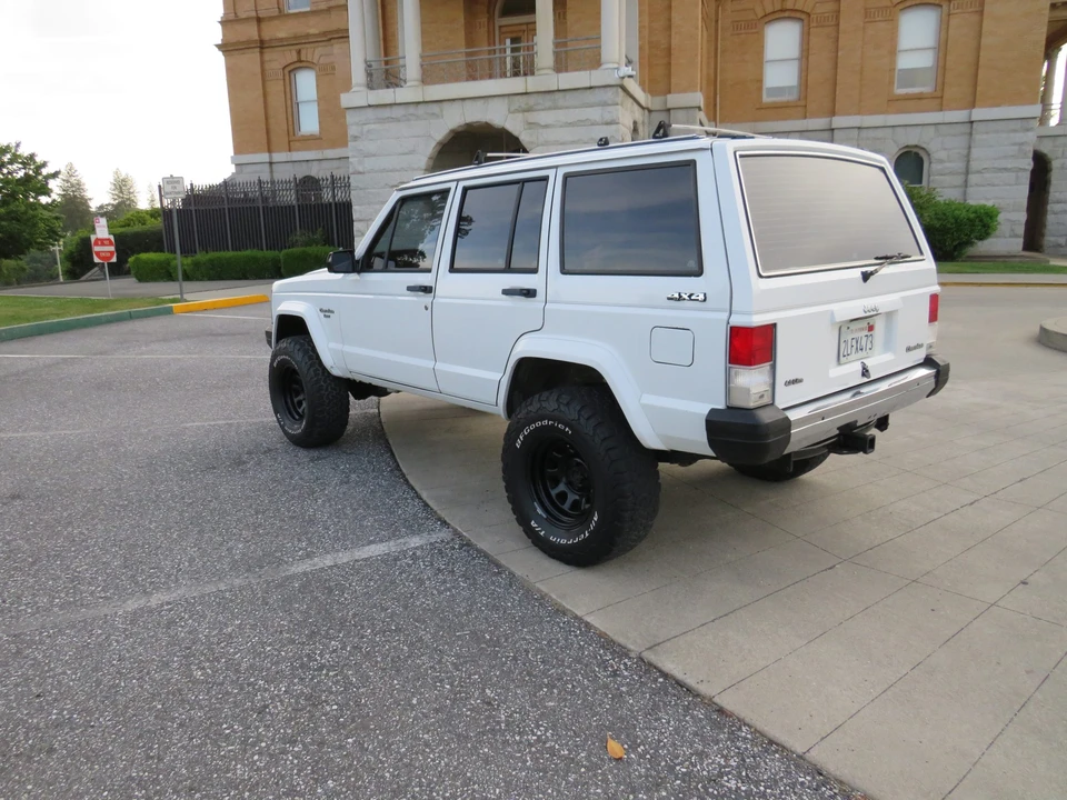 1989 Jeep XJ Cherokee - Image 9 of 31