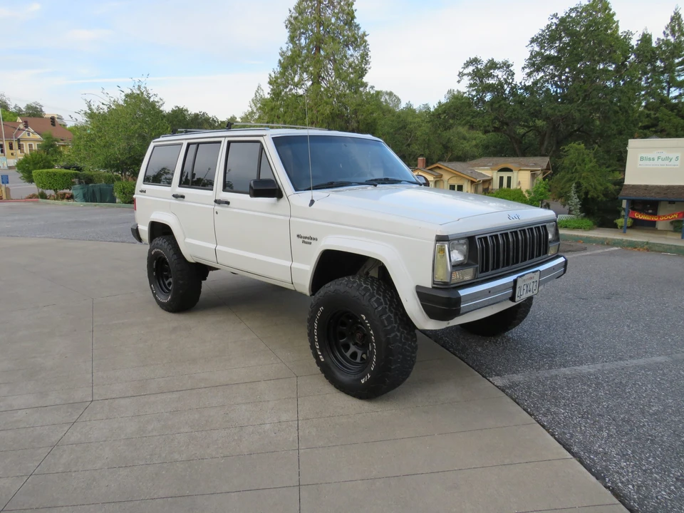 1989 Jeep XJ Cherokee - Image 16 of 31