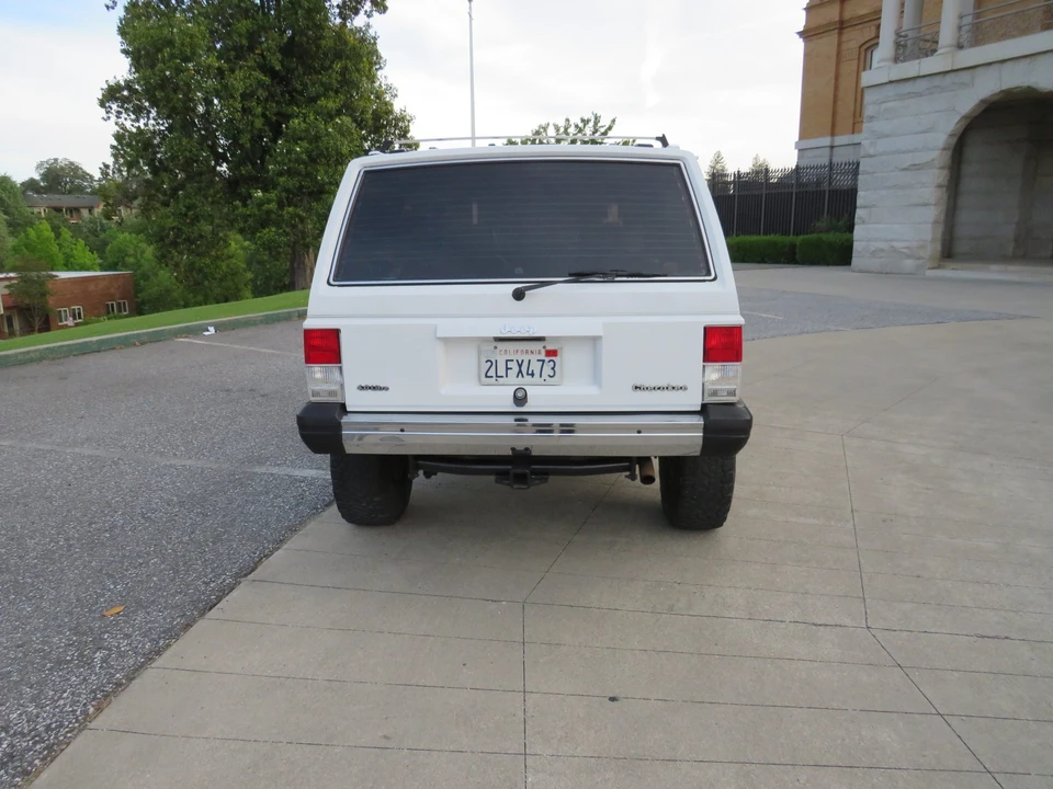 1989 Jeep XJ Cherokee - Image 11 of 31