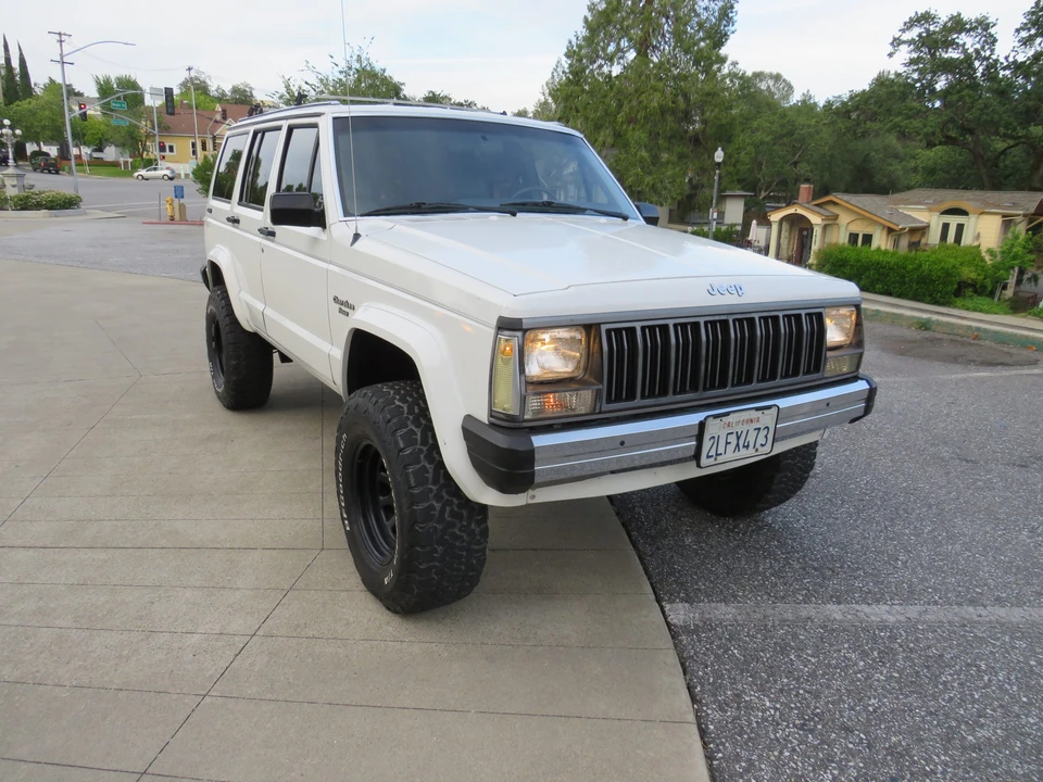 1989 Jeep XJ Cherokee - Image 17 of 31
