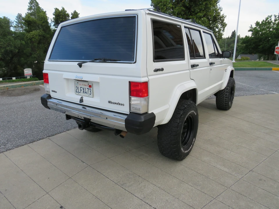 1989 Jeep XJ Cherokee - Image 13 of 31