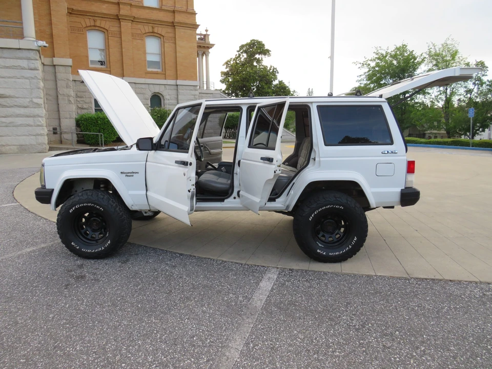 1989 Jeep XJ Cherokee - Image 25 of 31