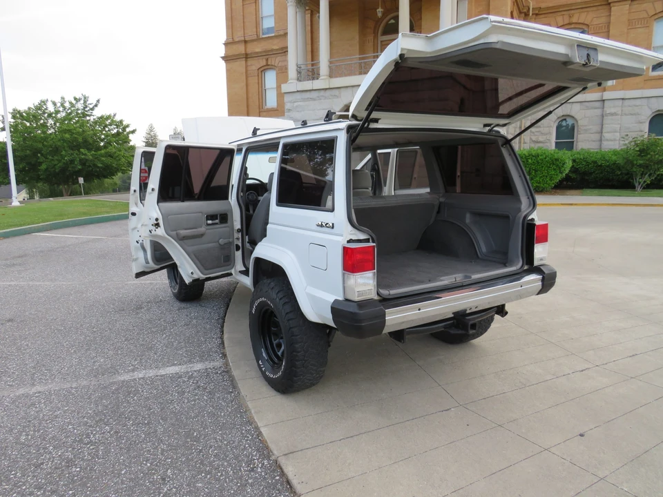 1989 Jeep XJ Cherokee - Image 26 of 31