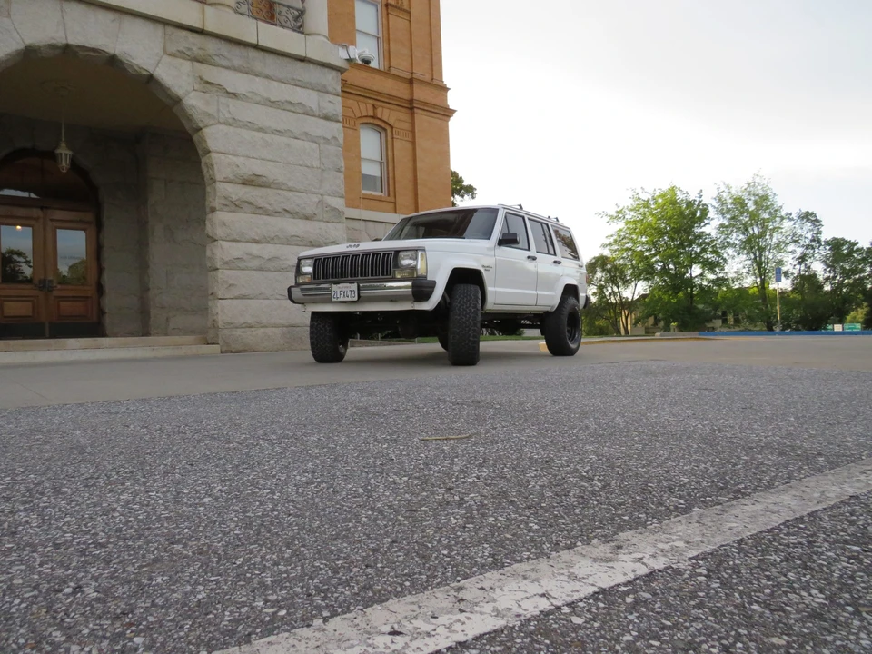 1989 Jeep XJ Cherokee - Image 2 of 31