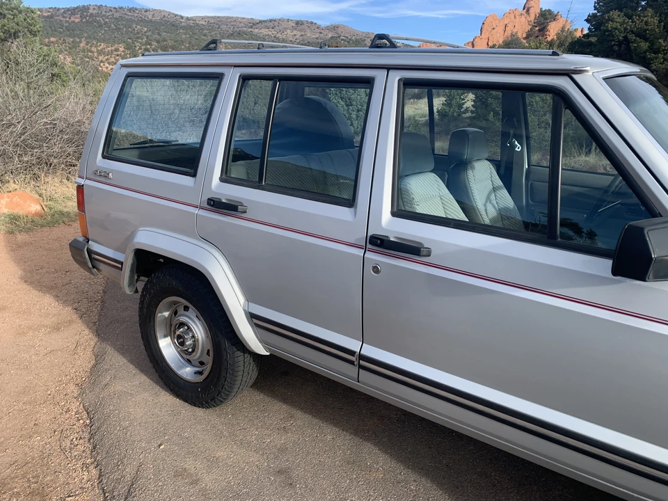 1989 Jeep XJ Cherokee - Image 18 of 31