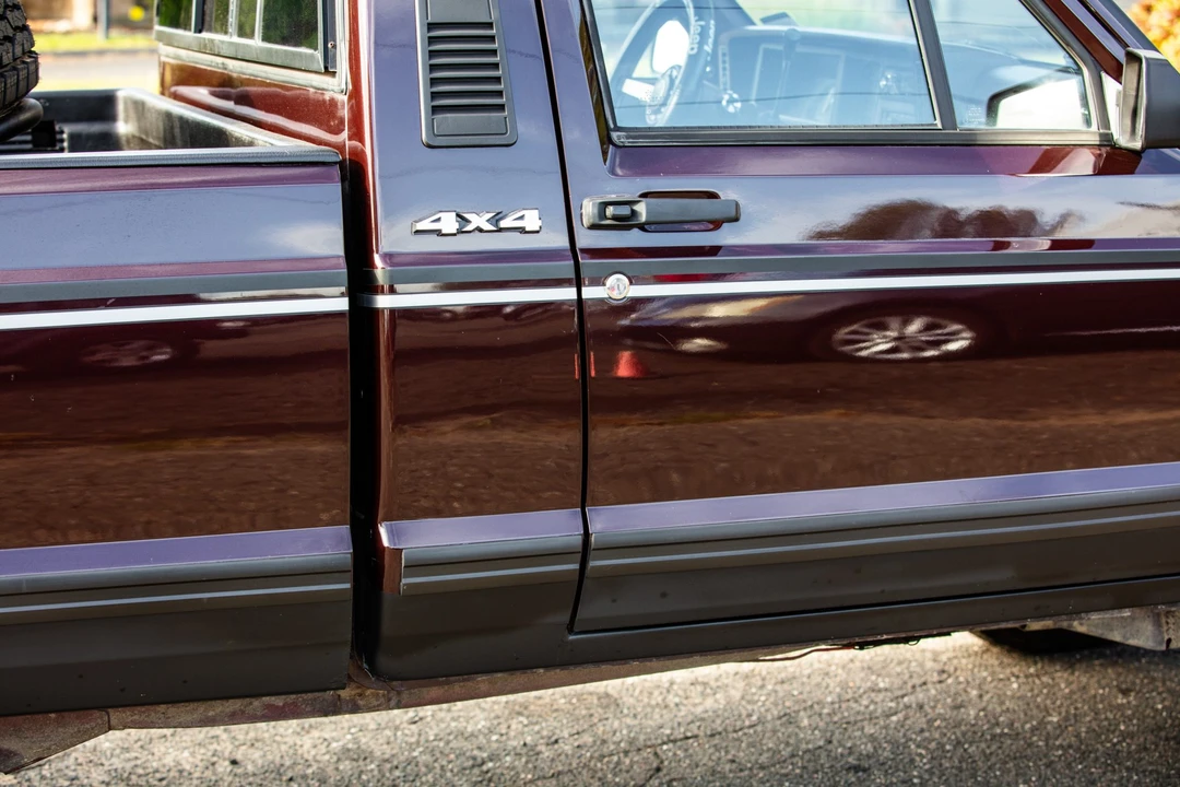 1989 Jeep Comanche - Image 15 of 31