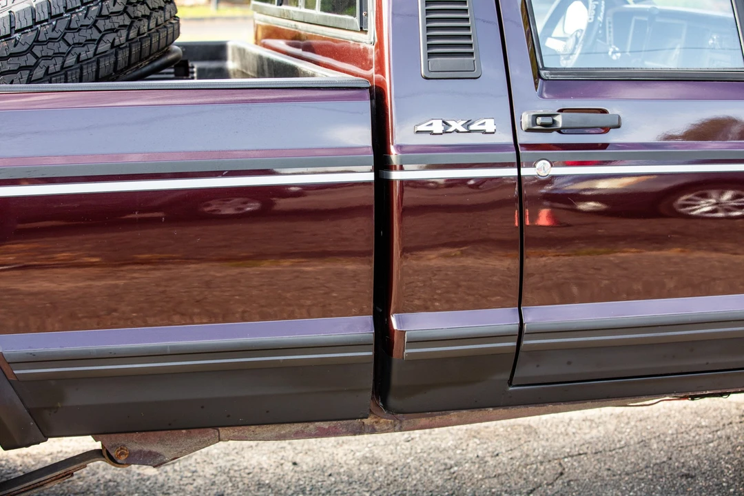 1989 Jeep Comanche - Image 17 of 31