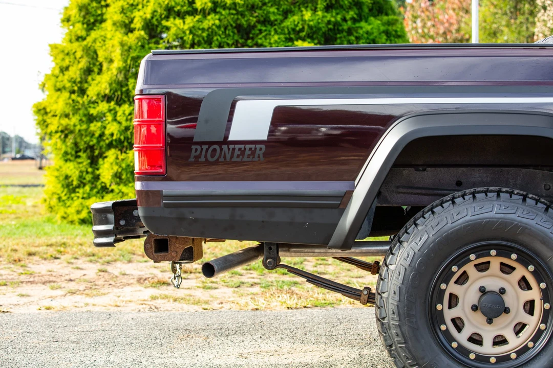 1989 Jeep Comanche - Image 18 of 31